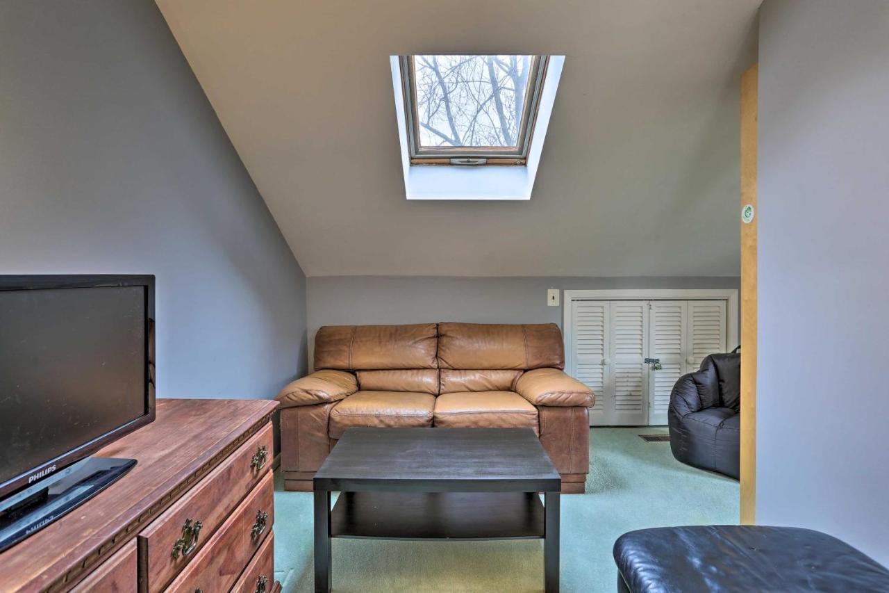 Pet-Friendly Townhome With Community Hot Tub! Vernon Exteriör bild